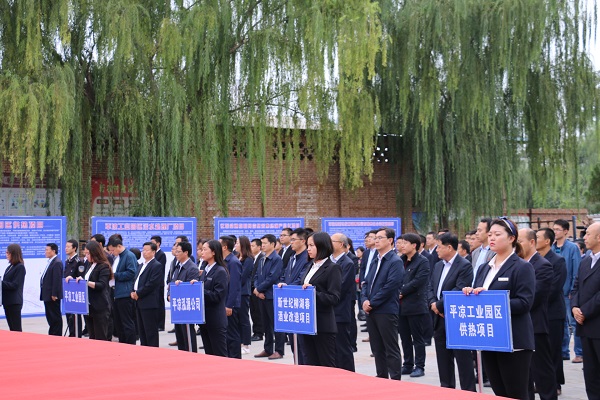 市委副書(shū)記、市長(cháng)王奮彥帶隊觀(guān)摩督查公司項目建設工作(圖4)