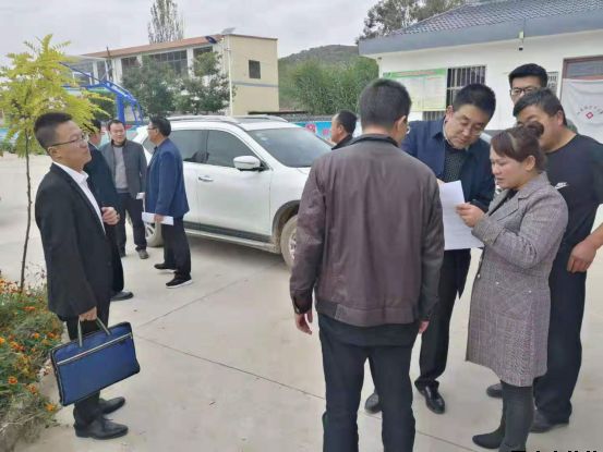 平?jīng)鲢垂鹃_(kāi)展“踐行初心使命，助推脫貧攻堅”主題黨日活動(dòng)(圖3)